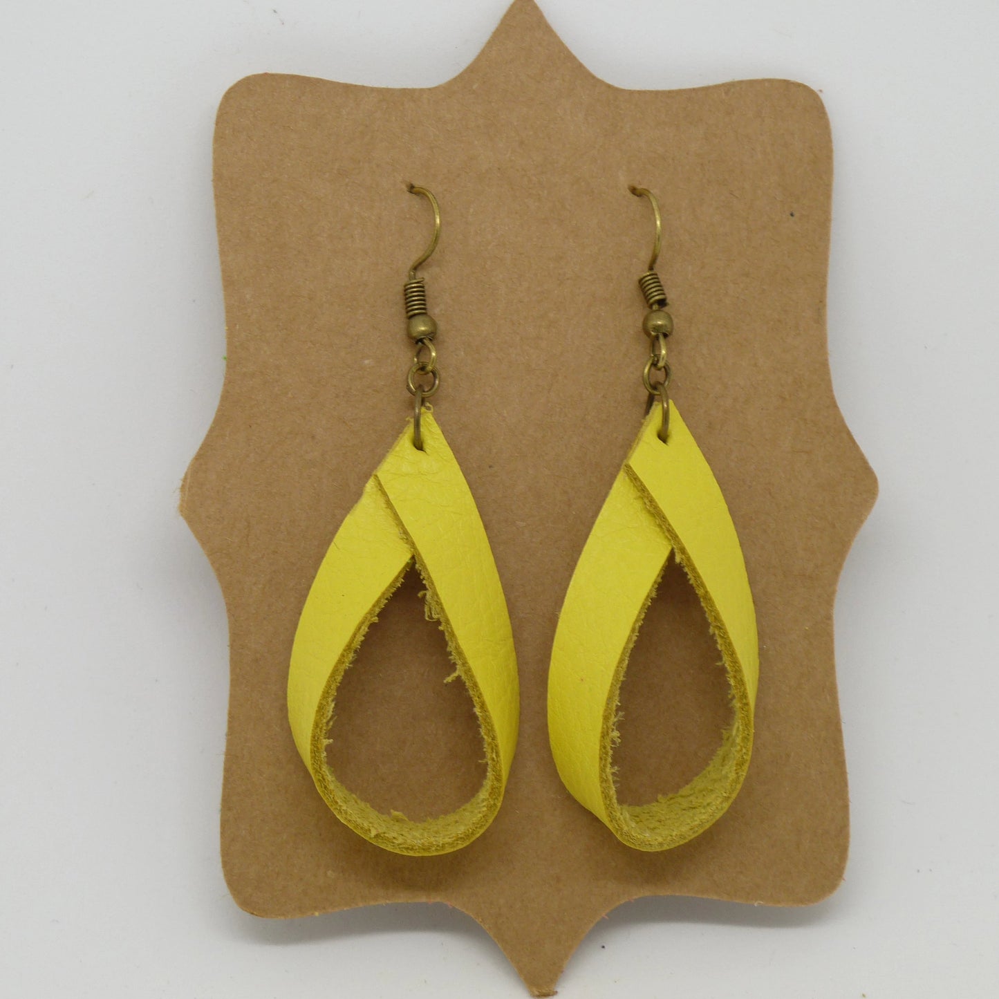 Ribbon Leather Earrings
